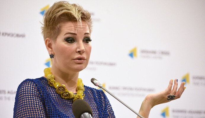 Корабль в условиях шторма: Максакова метко высказалась о России после начала агрессии против Украины