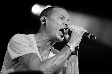 Вдова Беннингтона показала, каким он был за 36 часов до смерти: опубликовано видео