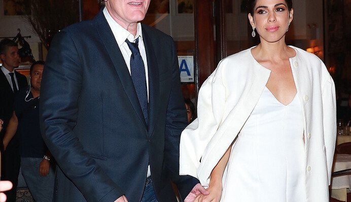 Тарантино с размахом отпраздновал помолвку: фото звездных гостей