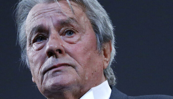 Ален Делон в больнице: 81-летнего актера прооперировали