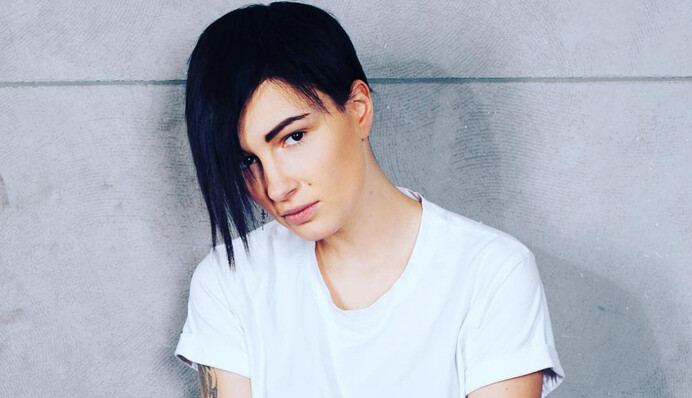 Родные украинской звезды стали жертвами аферистов: опубликовано видео