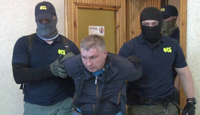 Навіщо Кремлю українські 