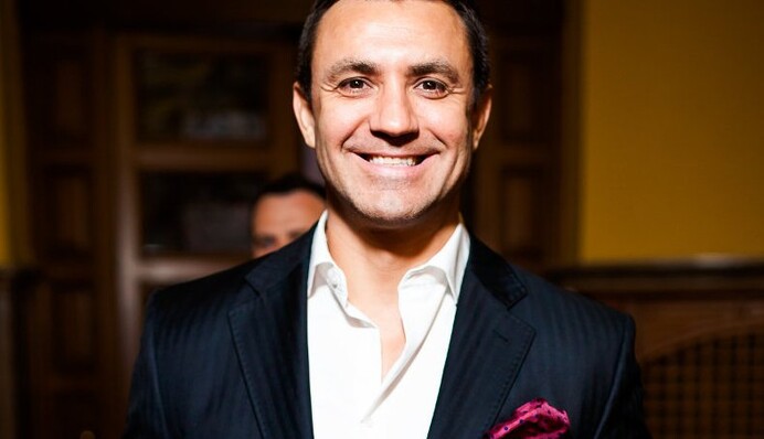 Известный ресторатор умилил сети фото подросшего сына