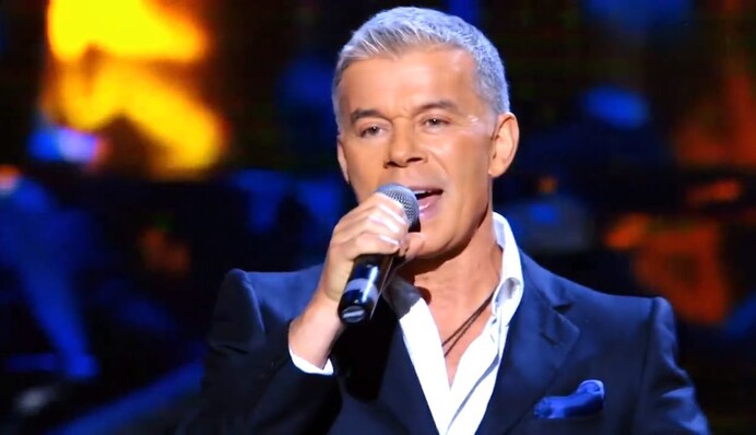 Известный путинский певец попал в ДТП: опубликовано видео