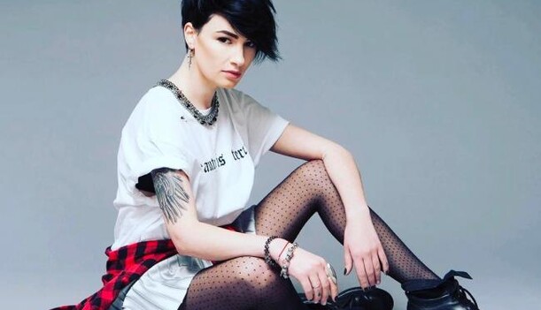 Украинская певица испугала поклонников разбитым лицом: опубликовано фото