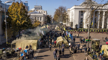 Бояться розгону і не завжди вистачає чаю: як живе наметове містечко у центрі Києва