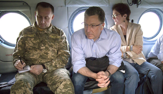 Прорив щодо Донбасу можливий наступного року: з чим Волкер їде до Порошенка