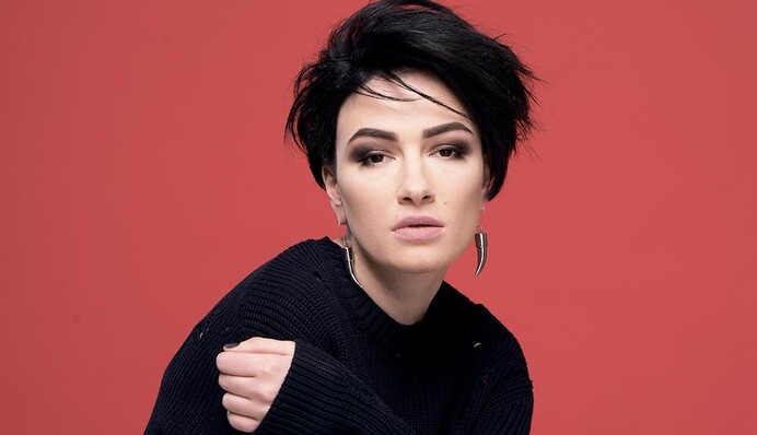 Украинская певица назвала своих коллег в России баранами и сс*кунами