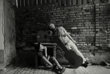 Бабкин с подопечным сняли черно-белый клип на новую песню: опубликовано видео