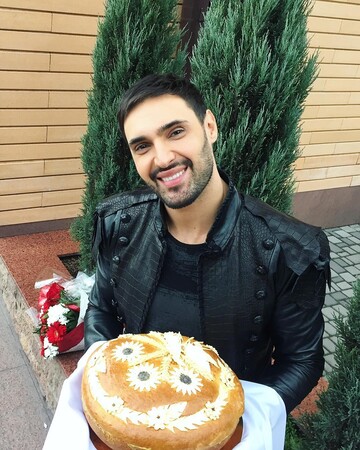 Козловского заподозрили в возобновлении романа с бросившей его невестой: опубликовано фото