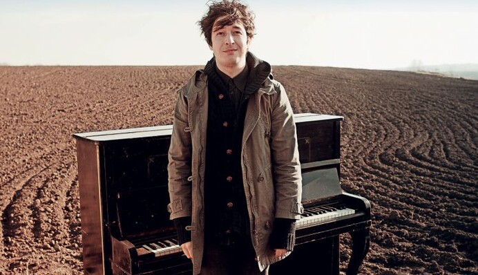 Мечтаю о том дне, когда эта война закончится: солист Pianoбой рассказал о главном в жизни