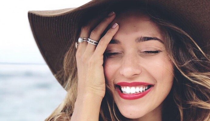 В ванне с пеной: популярная телеведущая порадовала пикантным фото