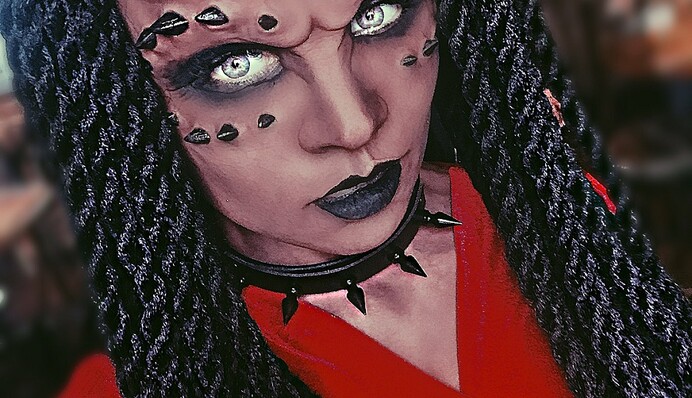 Как звезды празднуют Хэллоуин 2017: яркие и страшные фото