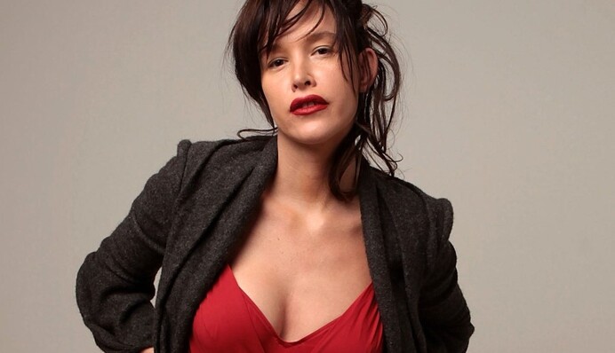 Известная актриса заявила о двойном изнасиловании Вайнштейном