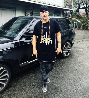 Брутальный Потап выпустил провокационный клип со звездами 