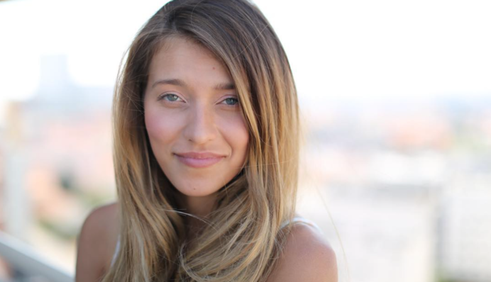 Не могла разговаривать и целоваться: известную украинскую телеведущую прооперировали