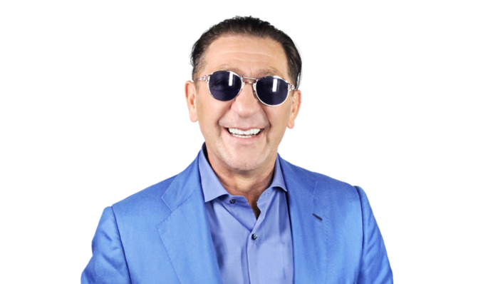 Всегда был жлобом: российский музыкант рассказал, как любимый певец Путина ударил девушку