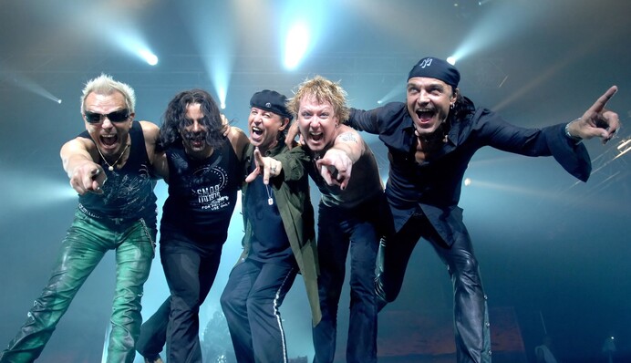 Легендарные Scorpions прилетели в Киев: опубликованы фото