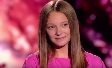 Девочка с ограниченными возможностями пришла на 