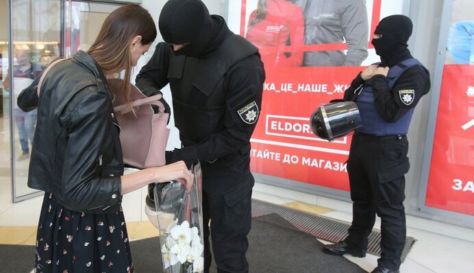 Силовикам заборонили влаштовувати 