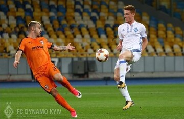 Скендербеу - Динамо - 3:2 Хроника матча Лиги Европы