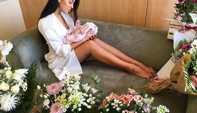 Невеста Роналду показала, как приходит в форму после родов: опубликовано видео