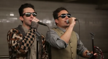 Легендарная американская группа выступила в метро: опубликовано видео