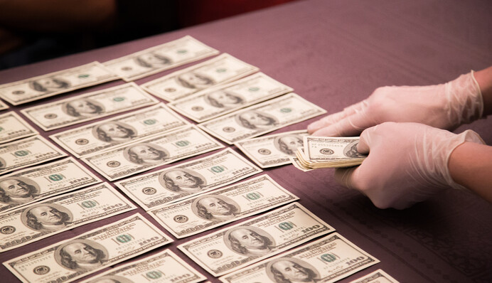 Борьба с воровством в украинской власти: несколько неожиданных способов