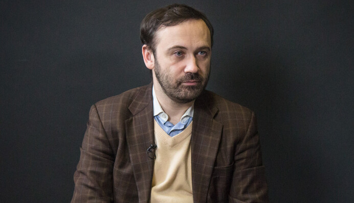 Сценарий обмена Донбасса на Крым на столе у Путина с первого дня войны - Илья Пономарев