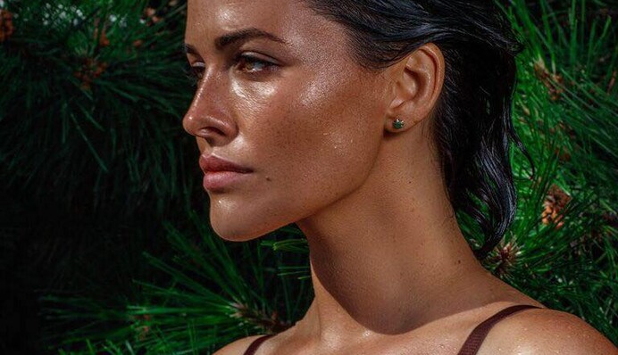 Украинская секс-бомба пикантно оголила грудь: опубликованы фото