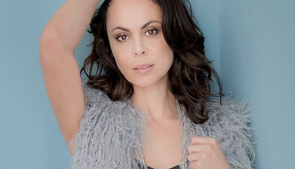 Жена Кличко записала рождественскую песню: опубликовано видео