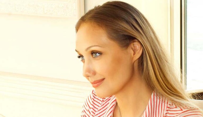 Тяжелобольная певица поблагодарила украинцев за помощь: трогательное видео