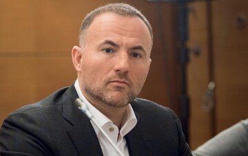 Смертельная спираль: WT рассказала, кто скупает украинские активы в интересах "семьи"