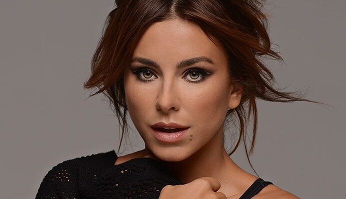 Украинская звезда засветилась в объятиях российского певца: поклонники возмущены