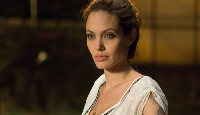 Голливудская звезда упомянула Украину в статье о насилии над женщинами