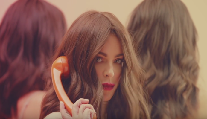 В новом клипе поющей в России украинской звезды увидели плагиат: опубликовано видео