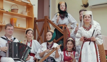 Самую популярную песню в мире превратили в украинскую народную: опубликовано видео