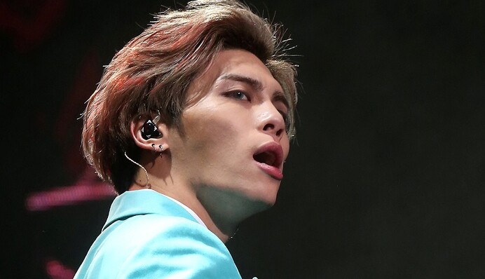 Самоубийство лидера группы SHINee: обнародована предсмертная записка Джонхена