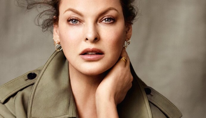 Супермодель 90-х впервые стала бабушкой: трогательное фото