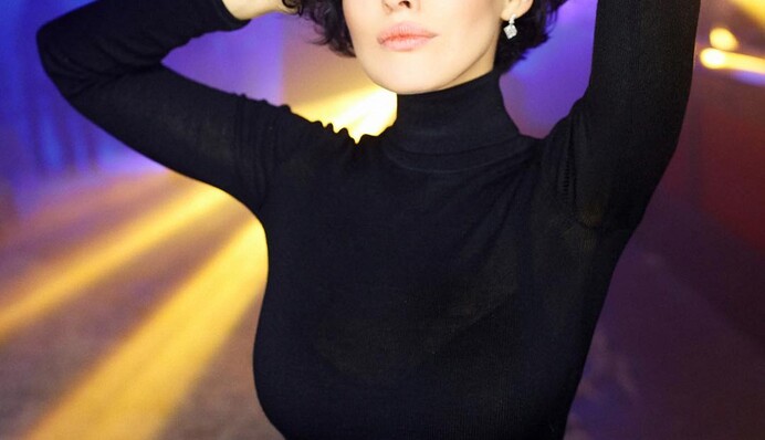 Возмущалась и сильно плакала: Астафьеву выгнали из зала суда над ее женихом