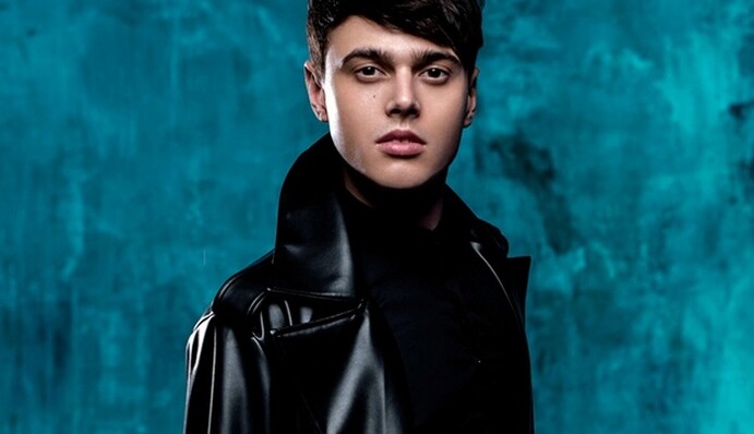 Поющий в России украинский певец отказался от участия в Евровидении