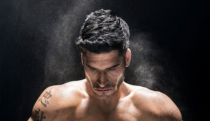 Спортсмены со всего мира разделись для благотворительного календаря: горячие фото