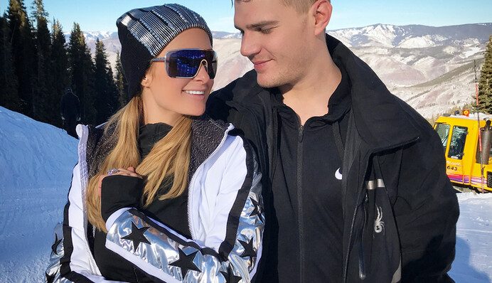 Пэрис Хилтон объявила о помолвке с актером украинского происхождения: трогательные фото и видео