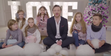 Французский певец снял рождественский клип с маленькими украинцами: яркое видео