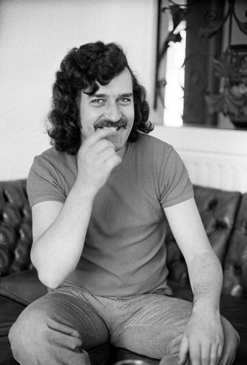 Умер основатель легендарной рок-группы: биография и лучшие песни Рэя Томаса