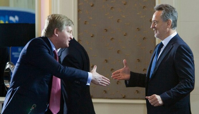 Порошенко вирішив посварити Фірташа й Ахметова: стало відомо, навіщо це Банковій