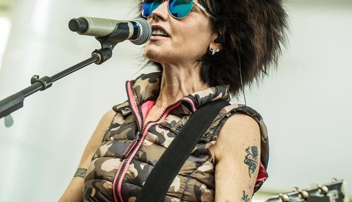 Смерть вокалистки The Cranberries: самые яркие факты из жизни и песни Долорес О'Риордан