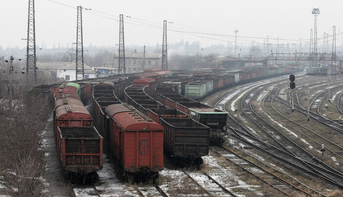 Торгівля з ОРДЛО й не тільки: сім речей, які треба знати про гучний закон щодо Донбасу