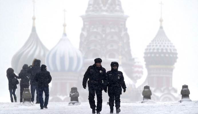 Угроза большой войны в мире: Кремль уходит в тень