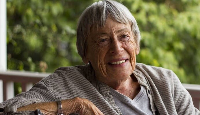 В США умерла известная писательница: биография и фото Урсулы Ле Гуин